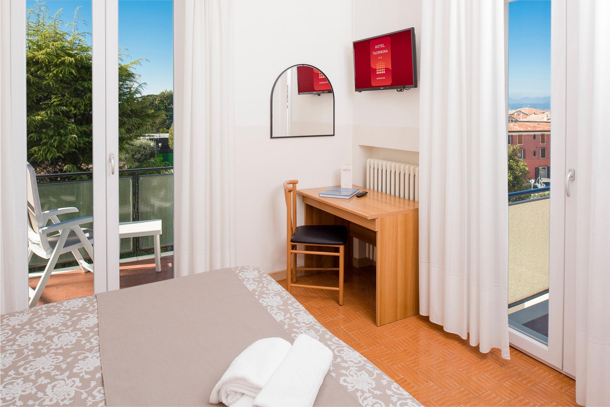 Hotel Taormina Bardolino Exterior photo