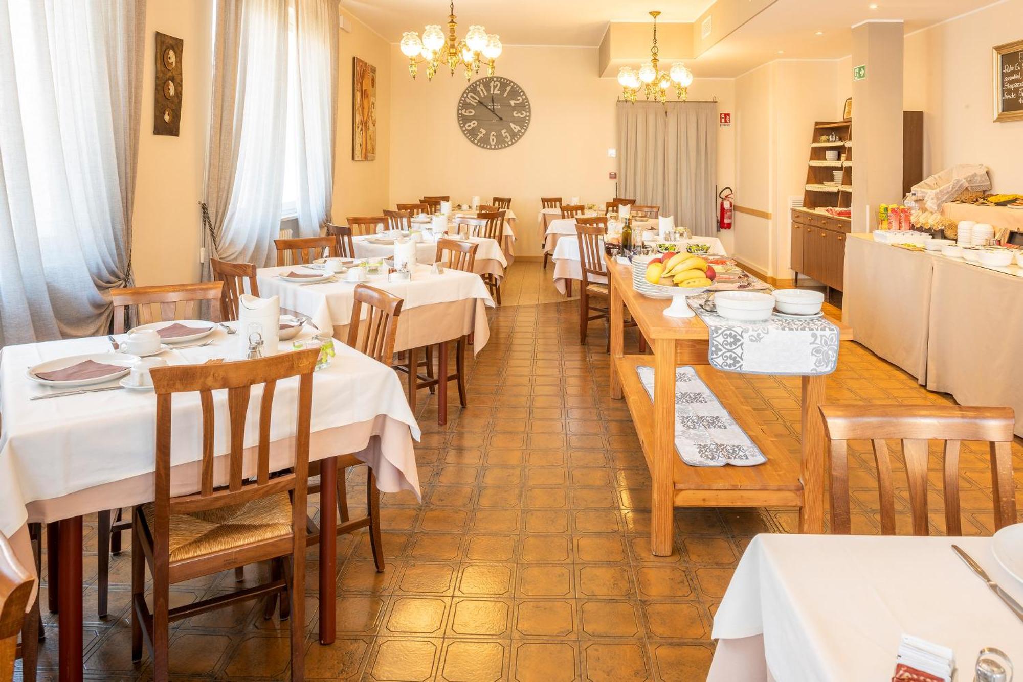 Hotel Taormina Bardolino Exterior photo