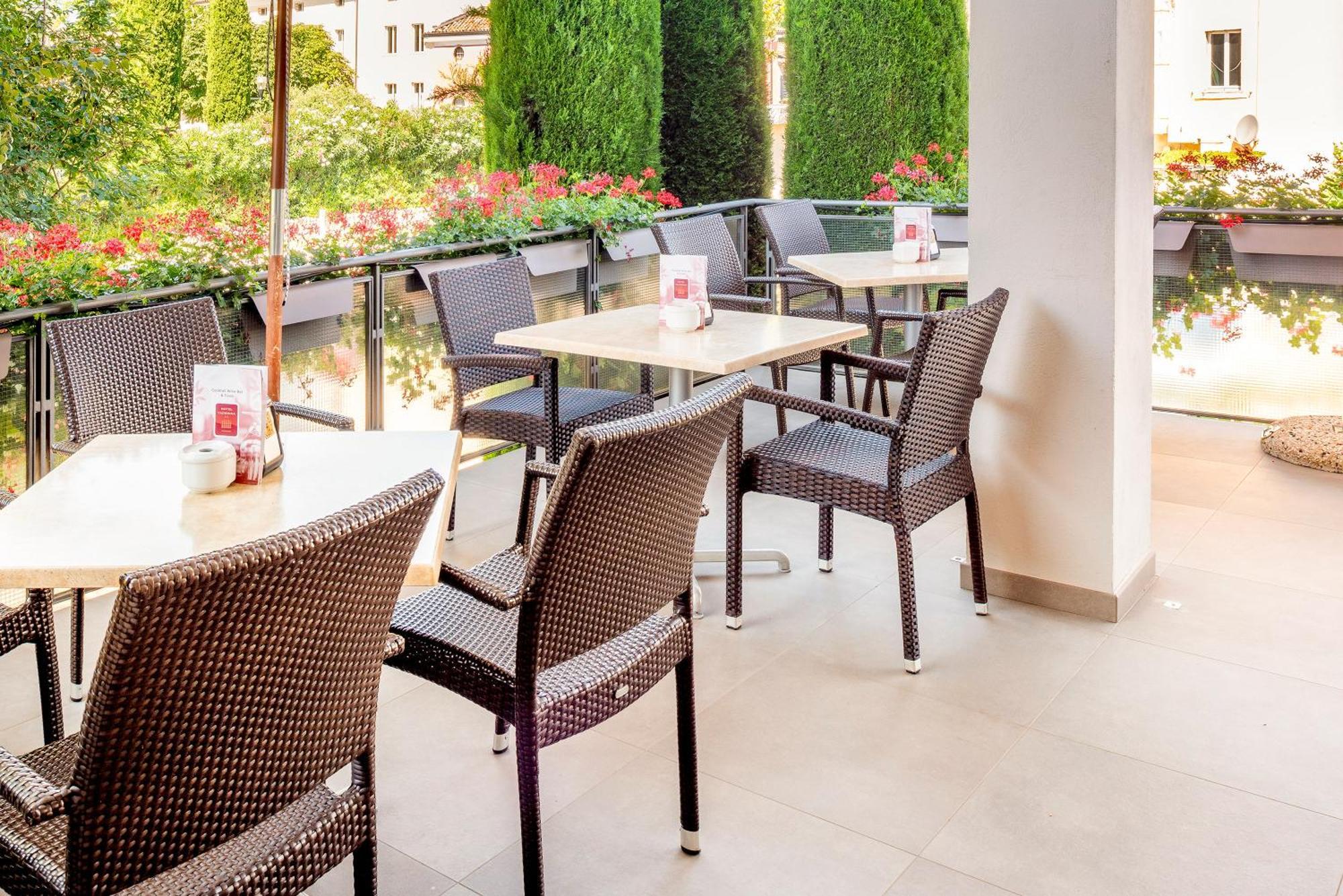 Hotel Taormina Bardolino Exterior photo