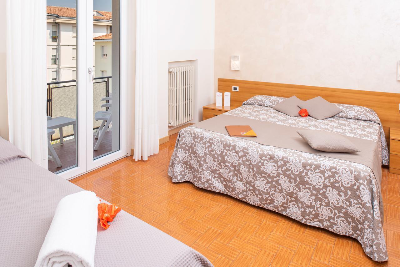 Hotel Taormina Bardolino Exterior photo