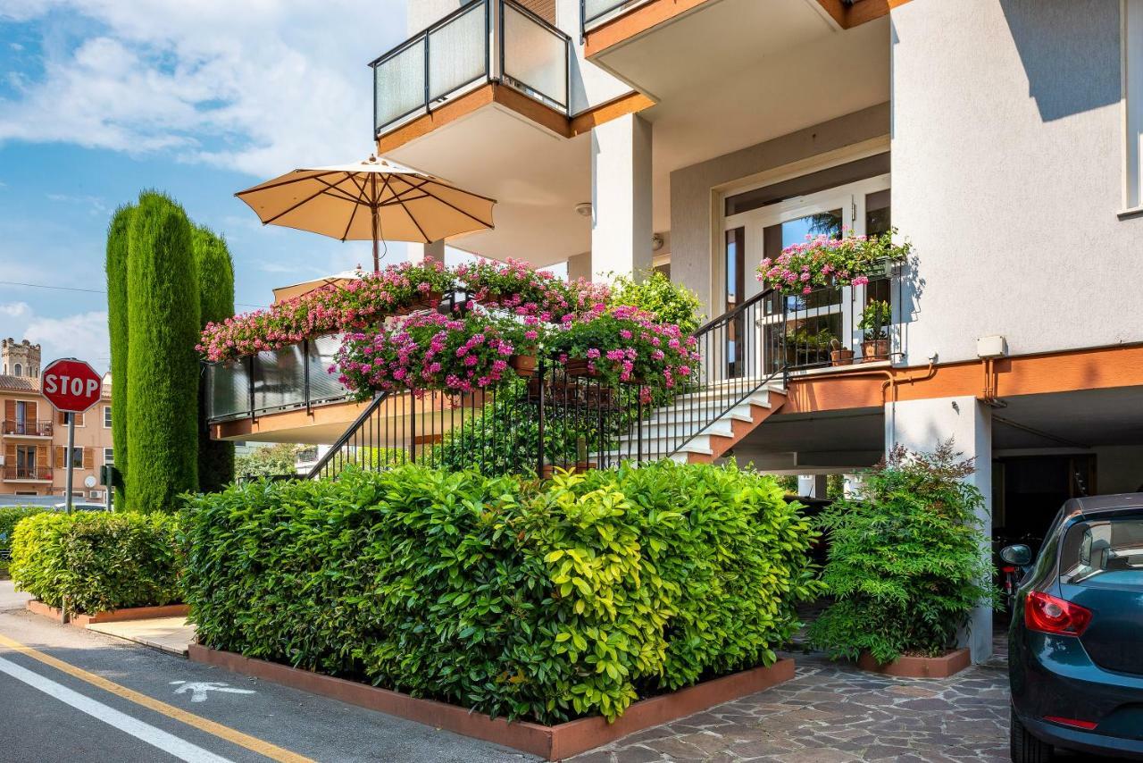 Hotel Taormina Bardolino Exterior photo