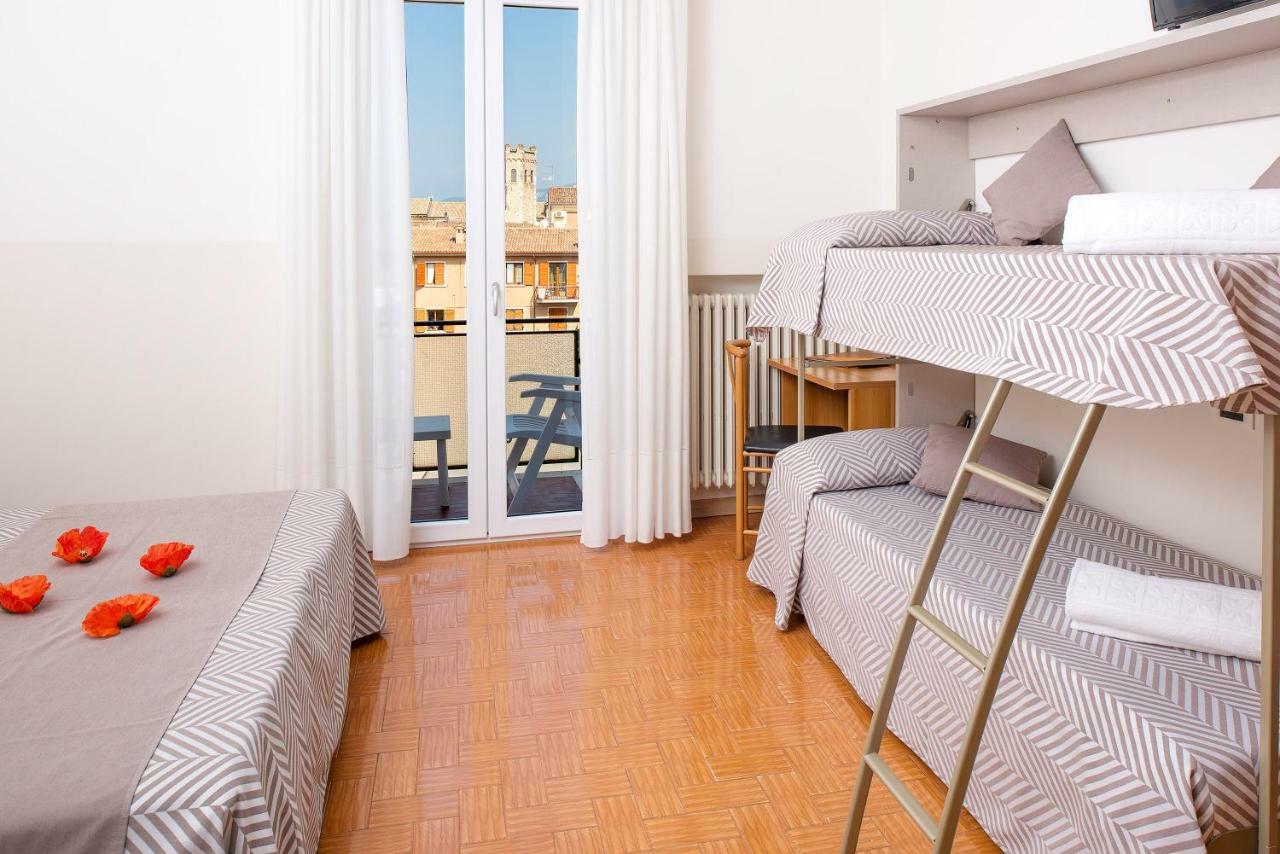 Hotel Taormina Bardolino Exterior photo