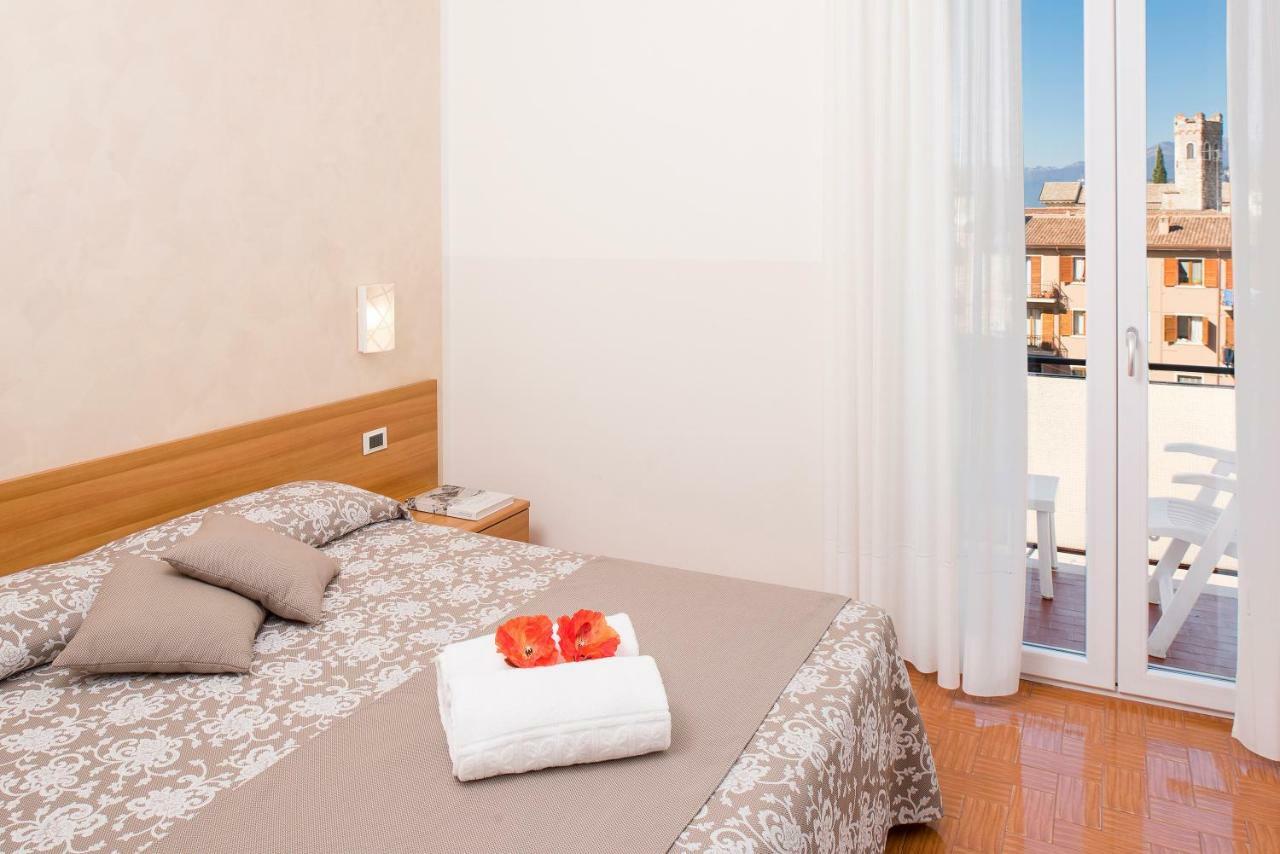 Hotel Taormina Bardolino Exterior photo